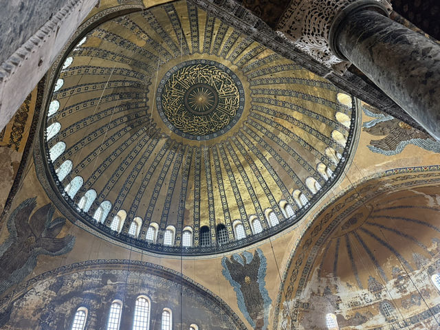 聖索菲亞：1500年歷史的建築奇蹟🇹🇷