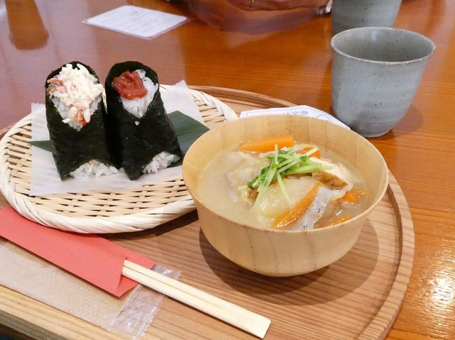 霧島🇯🇵 八十年的老食堂搖身一變成為飯糰店
