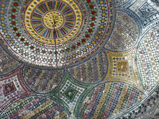 【インド・コルカタ Panchayati Temple】色彩と信仰が調和する地元民の祈りの場