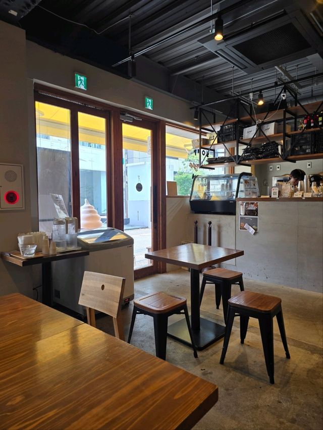 후쿠오카여행 아이스크림 맛집 大名ソフトクリーム 大名店