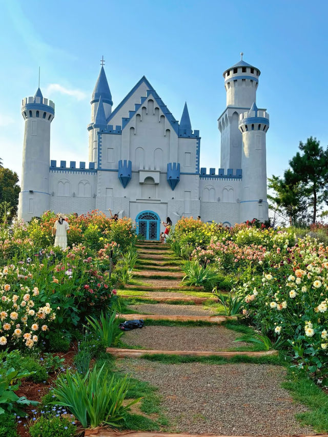 💐Mengcheng Garden, Kunming – A Dreamy English Flower Wonderland You Must Visit!