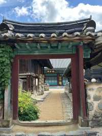 세계문화유산 천년고찰 <마곡사> 에서 역사를 느껴보세요. 