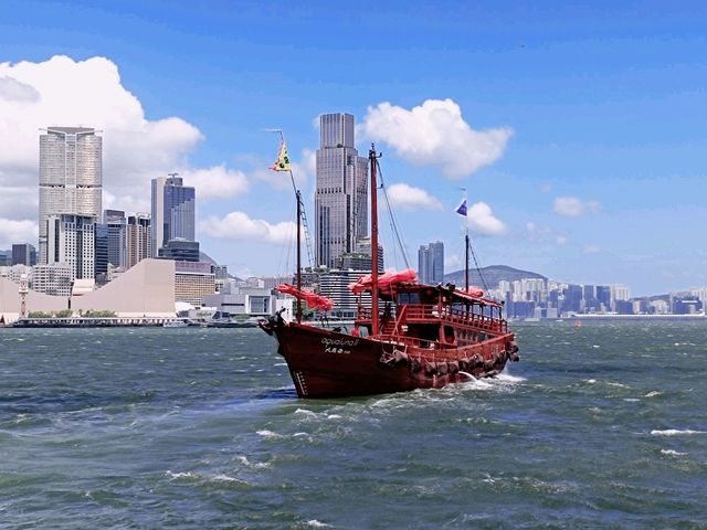 夏日香港遊：維港遊船
