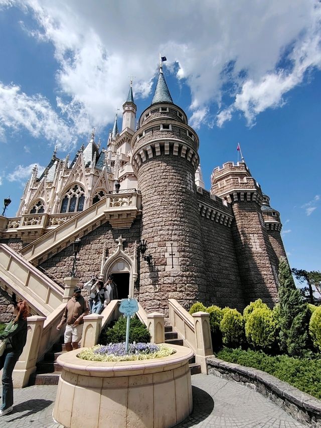 Magical Escape at Tokyo Disneyland 🎠✨ Magical Escape at Tokyo Disneyland 🎠✨