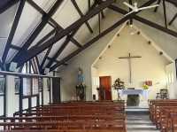Notre Dame Auxiliatrice - Bright colors and a picturesque view of Mauritius 