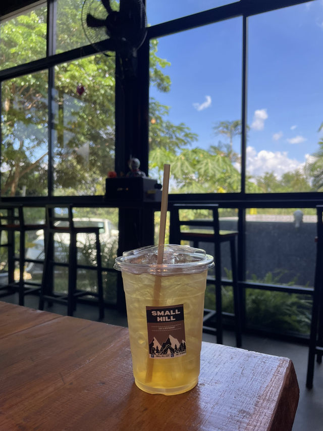 Small Hill Cafe @Maemoh Small Hill Cafe @Maemoh