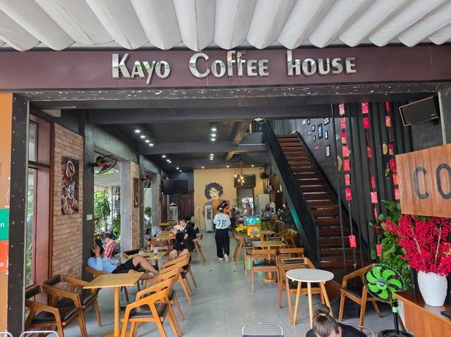 🇻🇳[호이안]열린 공간 속 여유, 베트남 사람들의 휴식처 KAYO COFFEE HOUSE