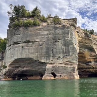 Pictured Rocks National Lakeshore – ผลงานชิ้นเอกแห่งสีสันและหินของธรรมชาติ