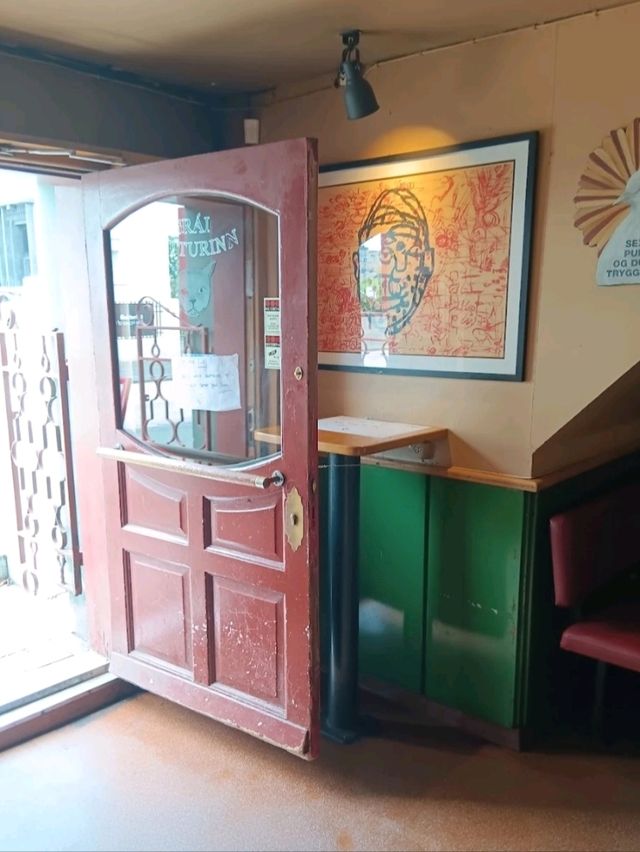 A GOOD LITTLE CAFÉ FOR GOOD AMERICAN BREAKFAST IN ICELAND. A GOOD LITTLE CAFÉ FOR GOOD AMERICAN BREAKFAST IN ICELAND.