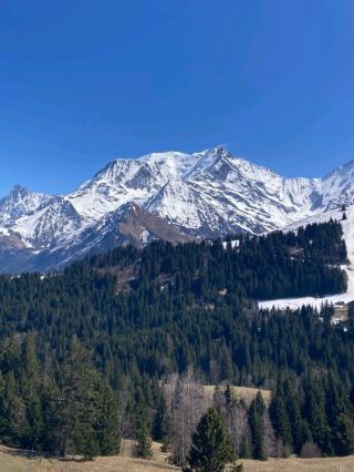 フレンチアルプス：ヨーロッパの最高峰の山岳プレイグラウンド