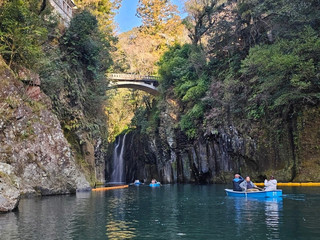 A Date with Canyons and Waterfalls: Boating Experience in Takachiho Gorge