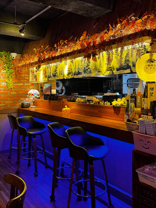 A cozy izakaya in Bongcheon, perfect for a drink