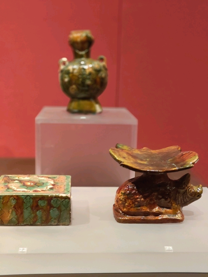 テミョンの宣徳(サバに赤彫刻磁器の出土遺物古陶沙器が同アンティーク蔵摆件 古代王朝における陶磁器の台頭 | Trip.com 西安