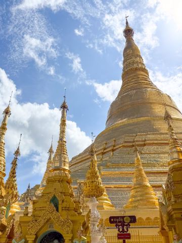 パタコン専用古代の金色の仏像 シュエダゴン・パゴダ：信仰が集う黄金の大仏塔。 | Trip.com Kyauktada