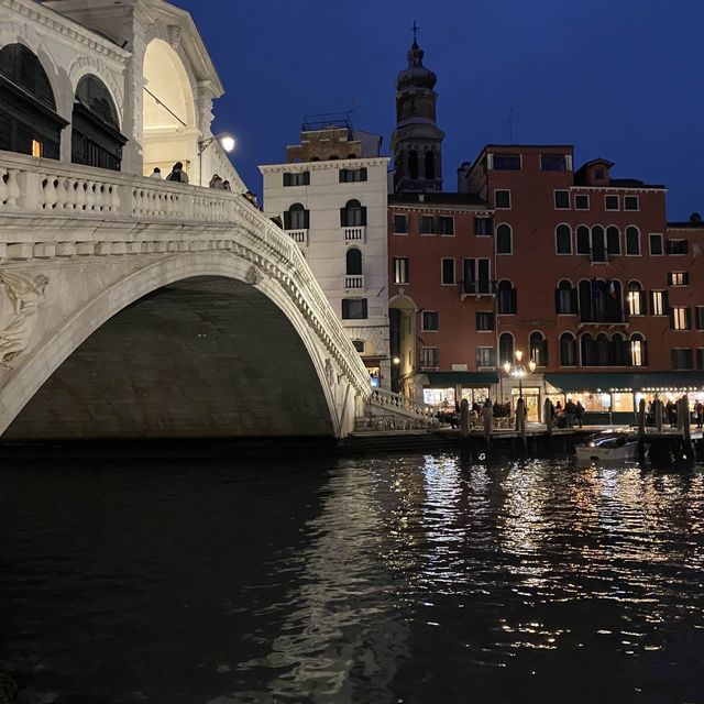 ヴェネチア　リアルト橋