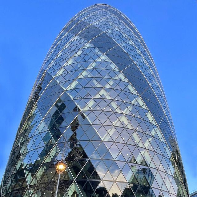 London’s Glass Bullet!