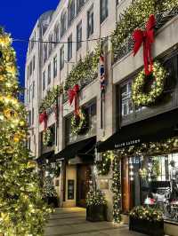 Mayfair's Luxury Alight with Christmas Charm