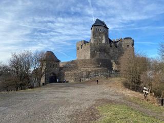 Hollókő Castle 🏛️