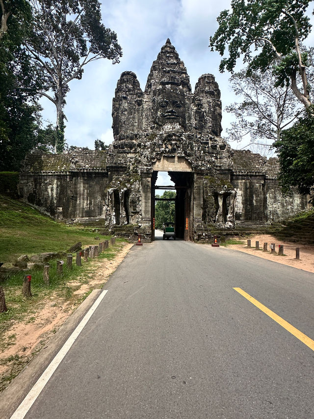 Life changing Angkor Wat, A Real World Wonder 🇰🇭 🛕 