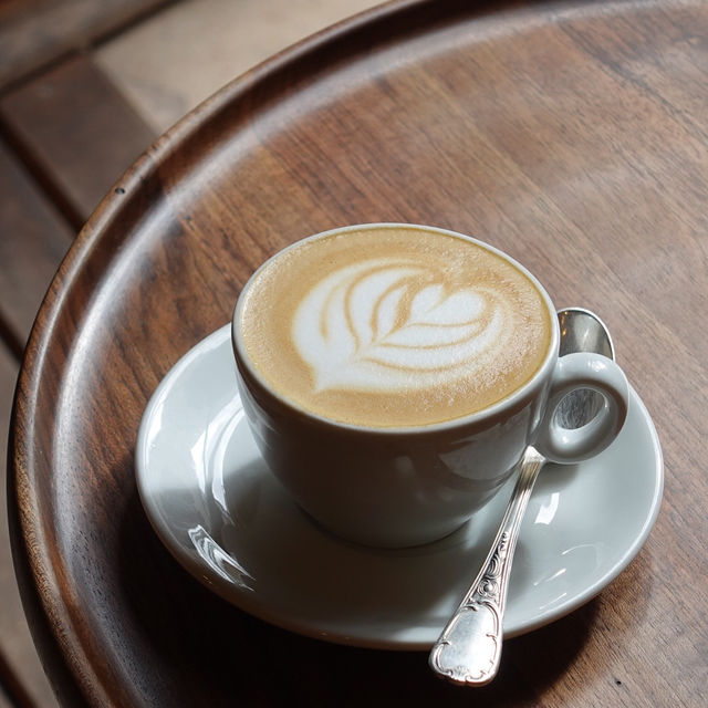 Paris ｜ The Must visit coffee shops in Paris with Cosy vibe