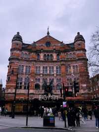 A Perfect Day in Central London: Covent Garden, Chinatown & Theatre Night 🎭🏙️🍜