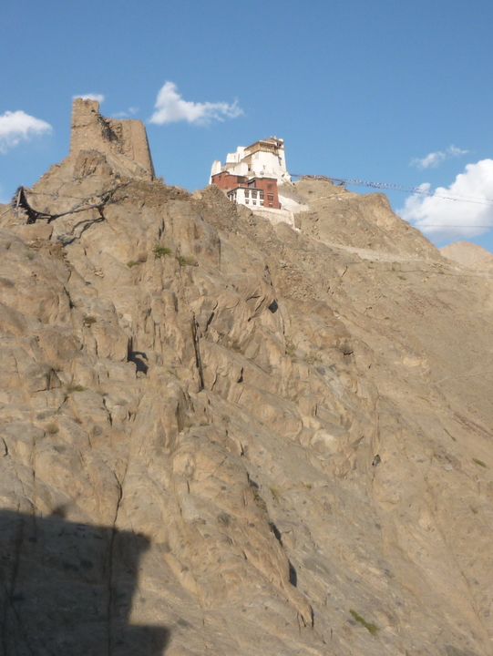 Namgyal Tsemo: The Ancient Fortress on Tsemo Hill