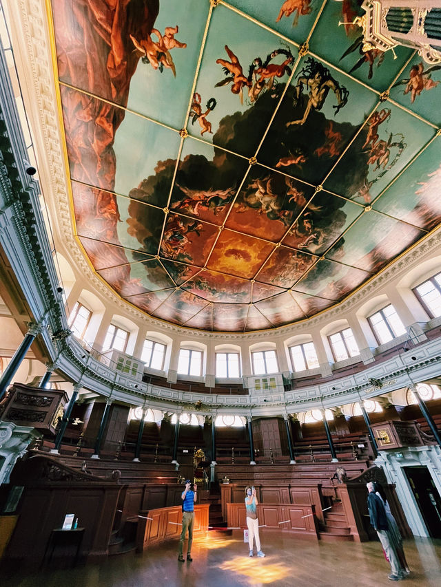 🎭 Step into History at Oxford’s Sheldonian Theatre! 🎭