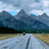 🚗 Grand Teton National Park Transportation Tips: Cruise Through the Mountains in Style ⛰️🛣️