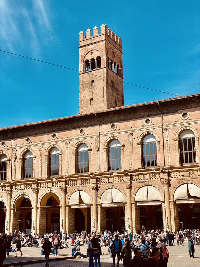 Exploring Bologna – Porticoes, Pasta, and a City Full of Character
