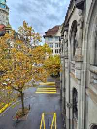 Amsthaus III - A Striking Example of Civic Architecture