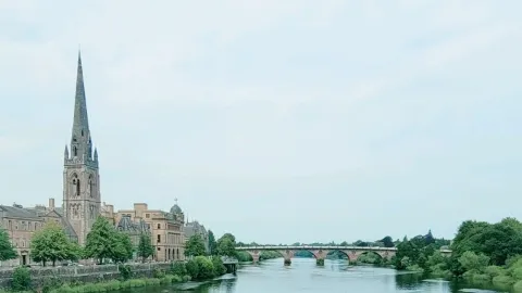 🏛 Perth | Nhịp sống thanh bình của một thành phố ven sông và tầm quan trọng lịch sử của Tảng đá Định mệnh. — traveler post in Perth