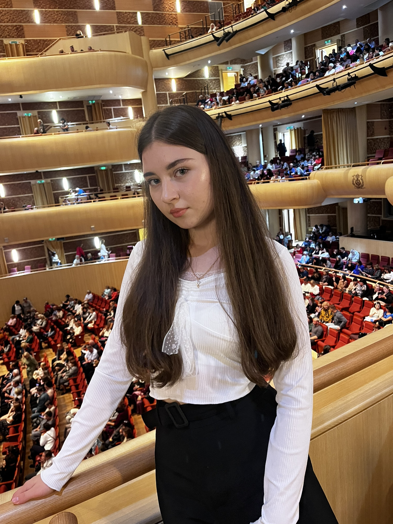 🎭 The Magic of Art by the Sea: An Evening at the Theater 🎭
