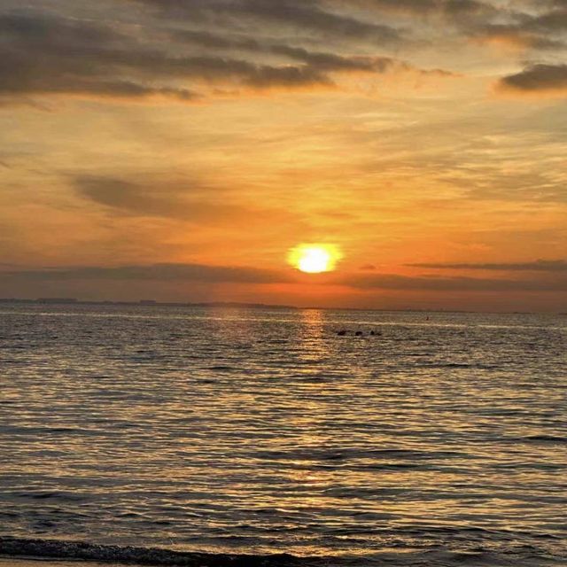 The morning breeze brings the smell of sea