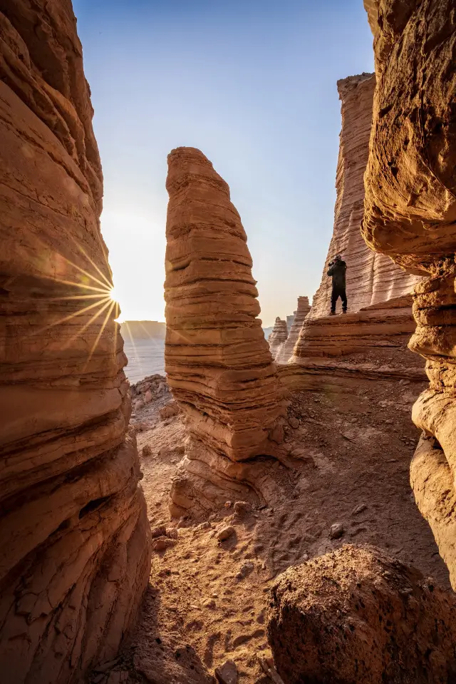 신장 여행을 가면, '자연'과 '인문' 각각 한 곳을 선택한다면 어디를 추천하시겠습니까?
