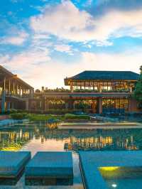 🌴 Phuket's Finest: Luxe Villas & Sunset Views 🌅