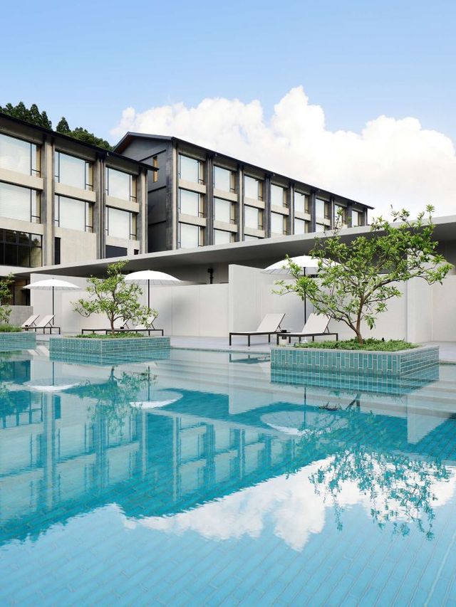 🌸 Kyoto's Luxurious Hideaway: ROKU KYOTO's Serene Retreat 🏞️