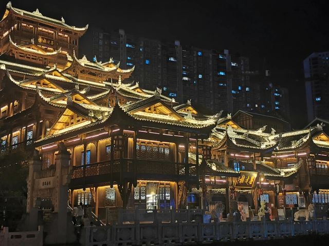 北緯30度的曠世的仙境，離重慶近在咫尺