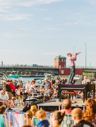 Green Bay Getaway: Unwind in Style at Hotel Northland 🌟