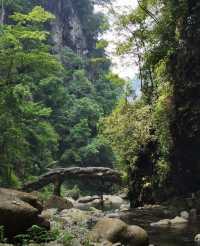 貴州｜玻璃水天花板｜避暑旅遊聖地
