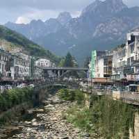 A Majestic Adventure at Huangshan Mountain