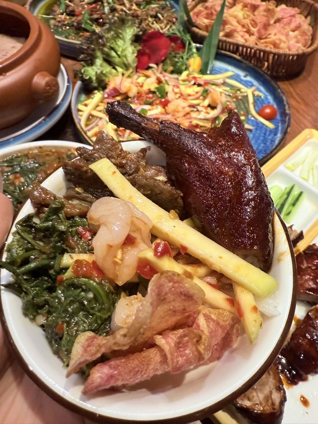 到昆明了！下機第一頓直奔這裡！。