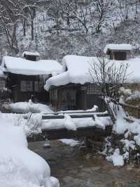 Discover the 300-Year-Old Tsurunoyu Onsen in Japan's Nyuto Onsen Village