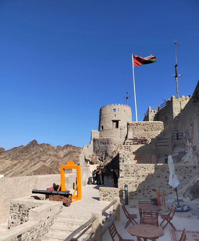 探秘阿曼Mutrah Fort｜領略阿曼的雄渾風華