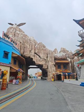 Shanghai Happy Valley | My Legs Were Jello After Riding Dive Coaster