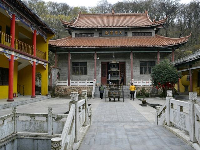 美丽的狼巷迷谷