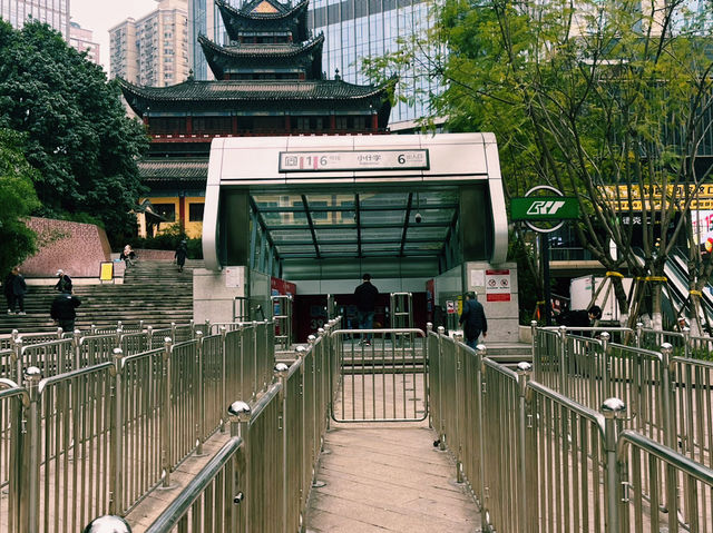 重慶市渝中區著名的寺廟景點：羅漢寺，適合拍照打卡、週末閒暇度假地！ 