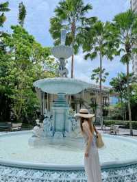Raffles Hotel Singapore | Most Beautiful Dreamy Blue Fountain⛲