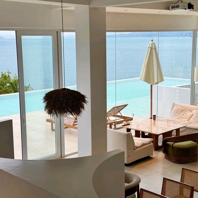 深圳官湖秘野礁石海景酒店！無邊泳池美到破防！！住進「海裡」根本捨不得退房😭
