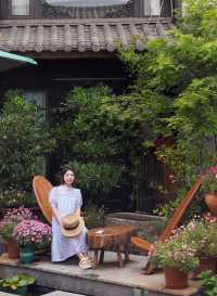 住進麗江古城嘅一個納西小院兒