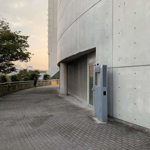 大阪交通攻略｜安藤忠雄建築巡禮-大阪文化中心天保山